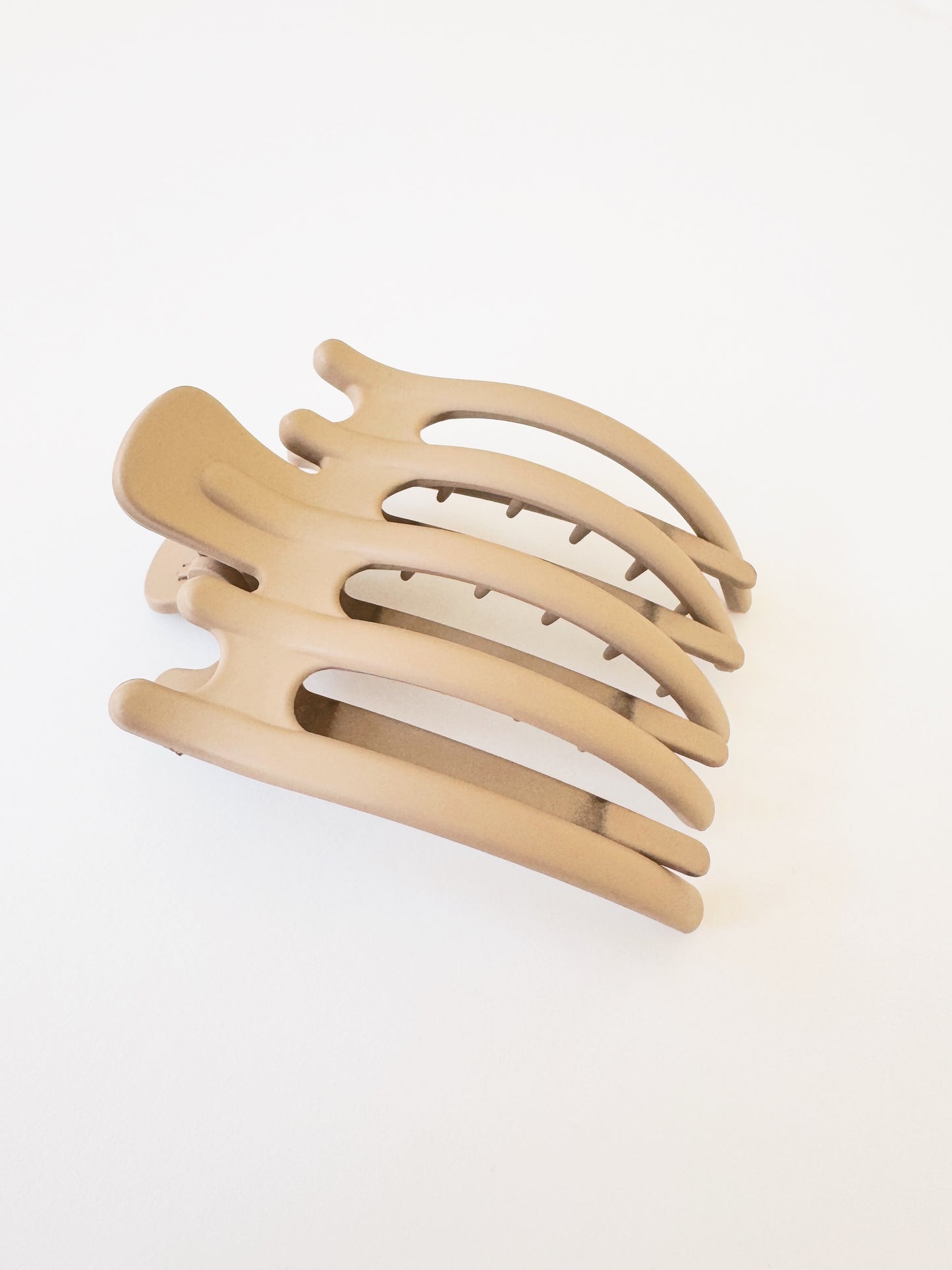 Pilates Claw Clip - Tan